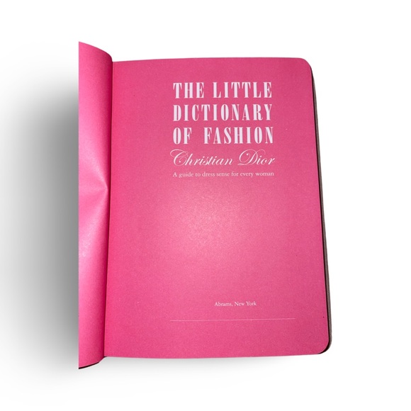 The Little Dictionary of Fashion by Christian Dior: Accent Book: Table Read - Picture 3 of 4